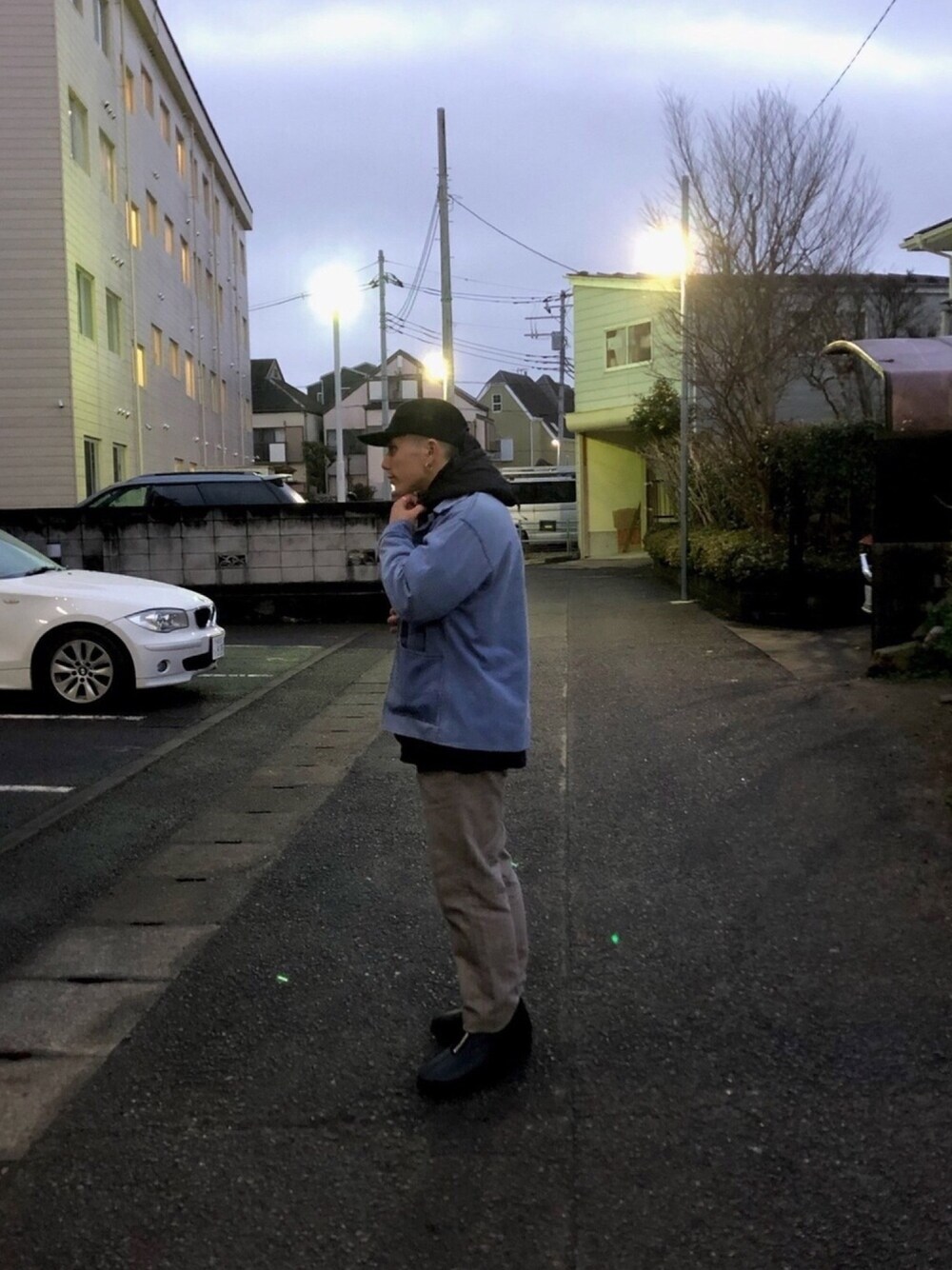 「着たいものを着る、今日のコーデ、カジュアル、古着MIX、キャップ」｜「VINTAGEのアイテム（ライダースジャケット、ブラック系）」を使った、佐原さん（メンズ・170cm）の冬コーディネートの1枚目の写真