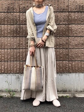 バンダナ スカーフを使った くすみブルー のレディース人気ファッションコーディネート Wear