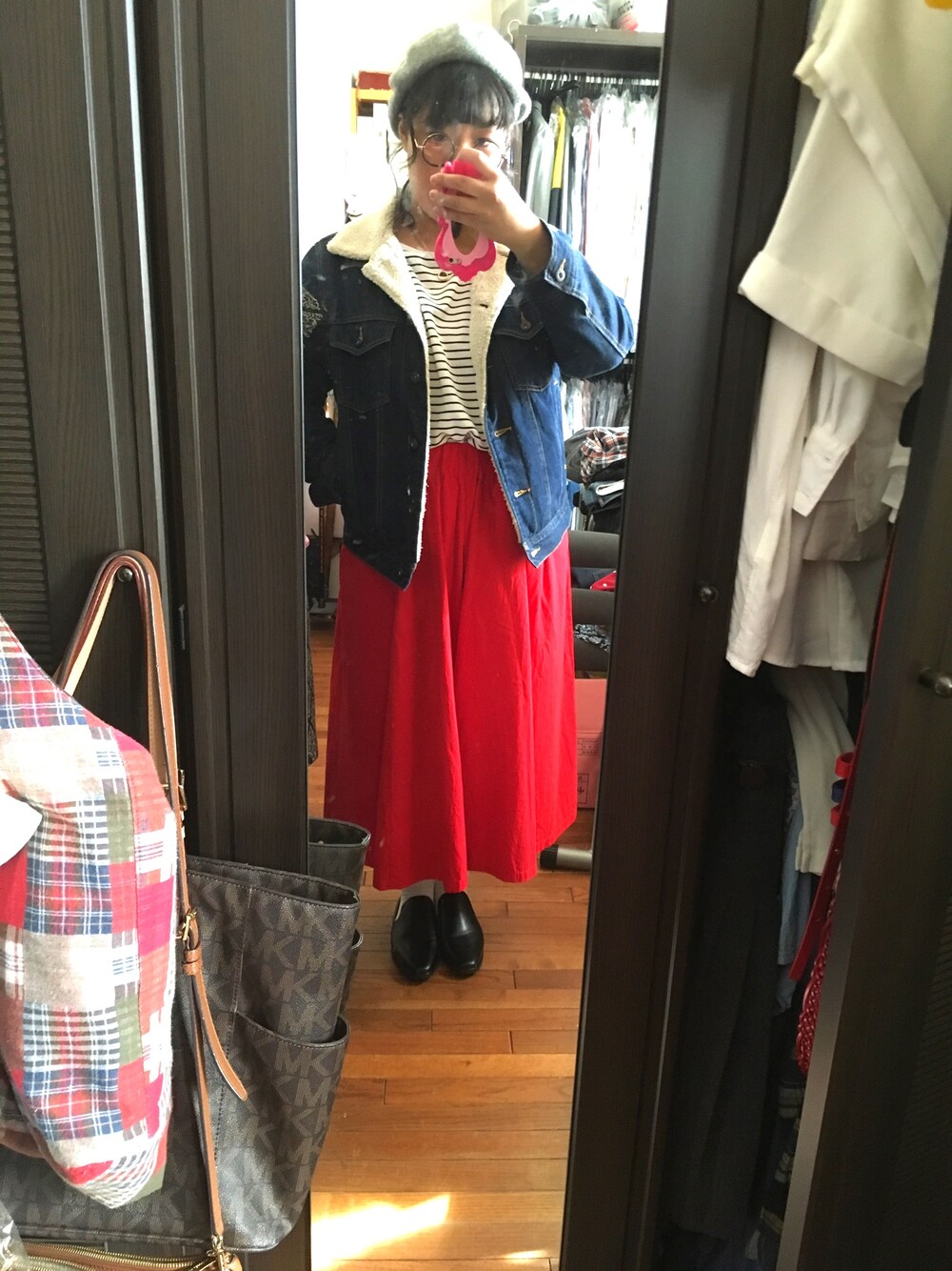 「GU、GLOBAL WORK、靴下屋、RETOROGIRL、ボアジャケット、デニムジャケット、カットソー、ボーダー、スカーチョ、バブーシュ」｜「GUのアイテム（その他シューズ、ブラック系）」を使った、이즈미♡さん（レディース・158cm）の冬コーディネートの1枚目の写真