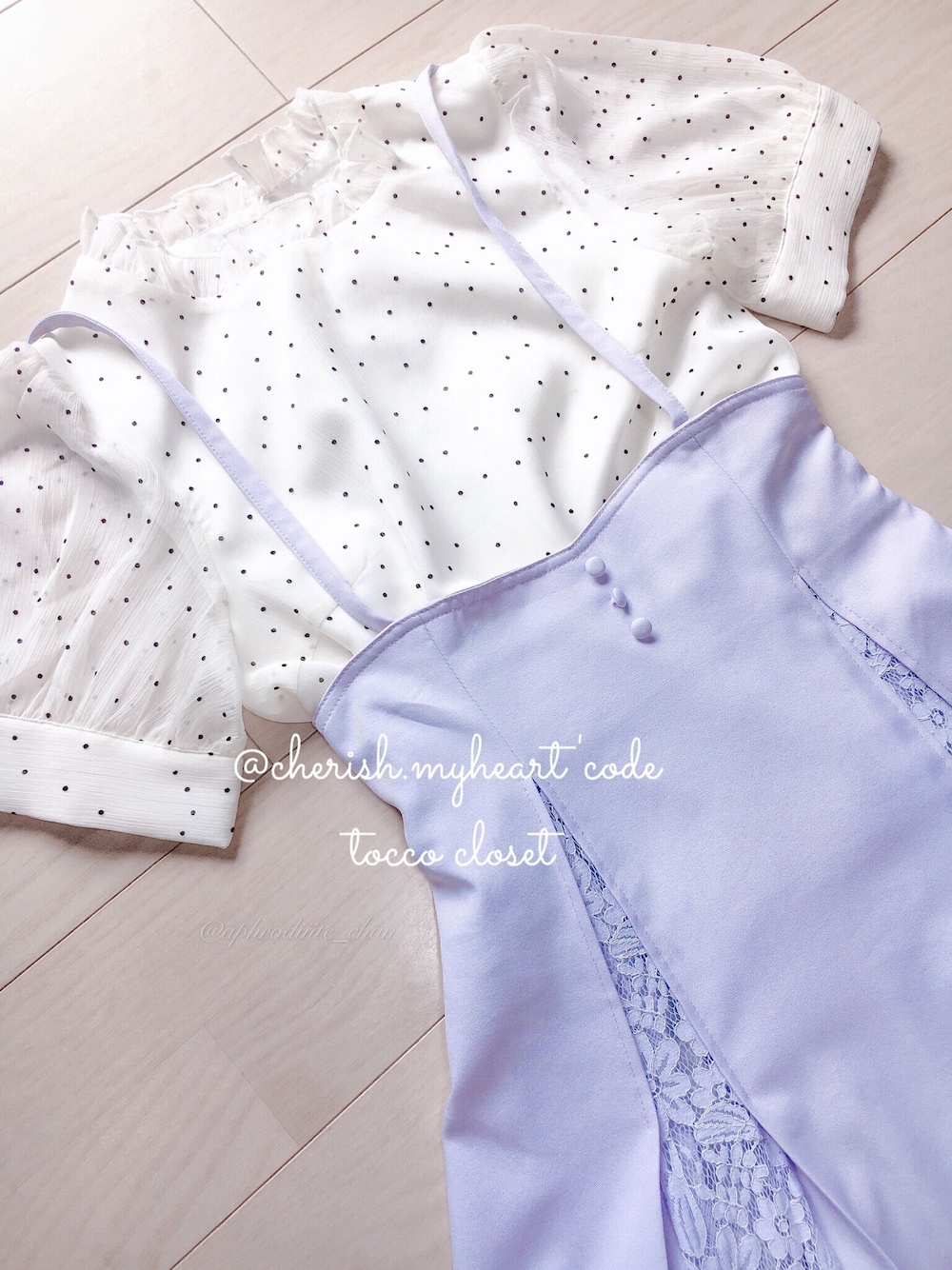 「フェミニン、大人女子、toccocloset」｜「tocco closetのプチフリルネックパール釦フロッキードットブラウス（シャツ/ブラウス、ホワイト系）」を使った、𝒜𝓃𝒶さん（レディース・167cm）の夏コーディネートの1枚目の写真