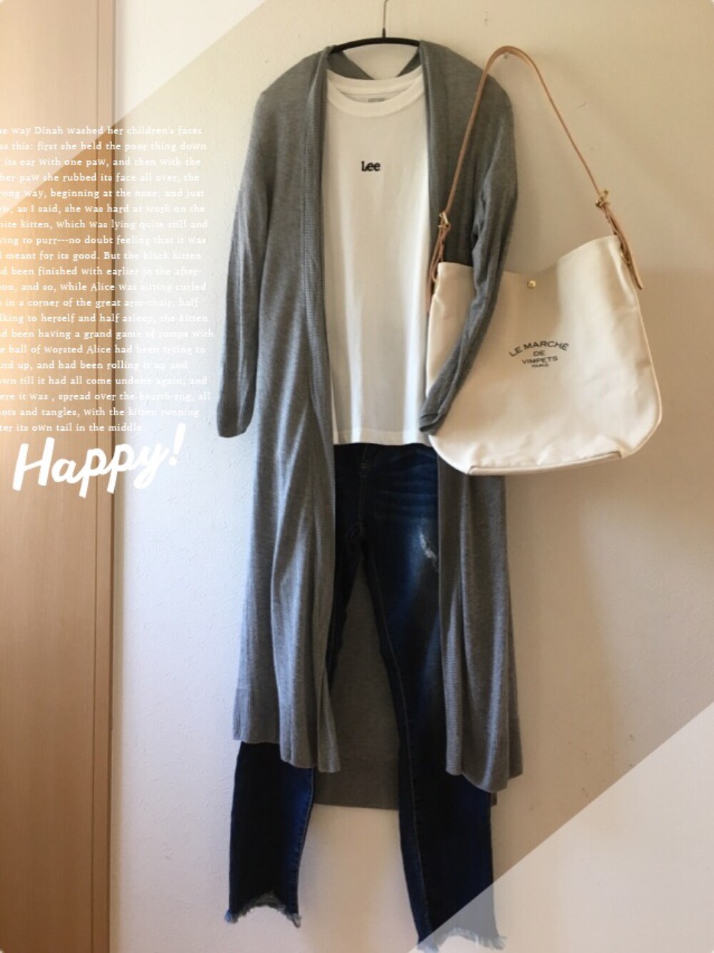 「大人カジュアル、スニーカーコーデ、デニム、ダメージデニムパンツ、キャンバストート、LEE、白Tシャツ、アディダス」｜「Discoat ParisienのLEEミニロゴ刺繍Tシャツ（Tシャツ/カットソー、ホワイト系）」を使った、teey+さん（レディース・155cm）の春コーディネートの1枚目の写真
