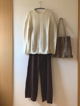 「リエディ」｜「アイテム（スニーカー）」を使った、teey+さん（レディース・155cm）の秋コーディネート