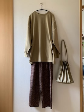 「ペイズリー柄パンツ」｜「アイテム（トップス）」を使った、teey+さん（レディース・155cm）の秋コーディネート