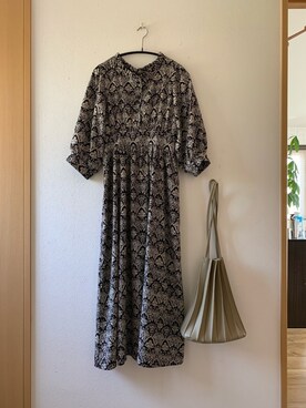 「プリーツバッグ」｜「アイテム（ワンピース/ドレス）」を使った、teey+さん（レディース・155cm）の夏コーディネート