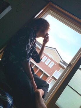 「BEAMS（ビームス）のアイテム（スラックス）」を使った、もりけんさん（メンズ・187cm）の春コーディネート