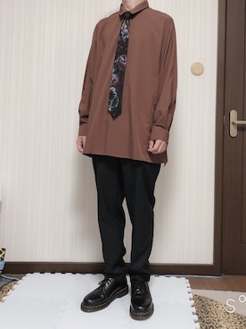 「ラッドミュージシャン」｜「アイテム（スラックス）」を使った、酸欠さんさん（メンズ・169cm）の秋コーディネート