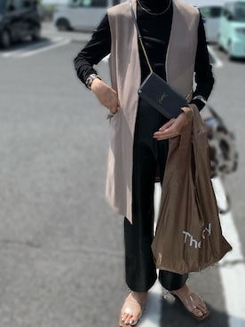 「Saint Laurent（サンローラン）のアイテム（スマホケース/カバー）」を使った、tomomiさん（レディース・162cm）の春コーディネート