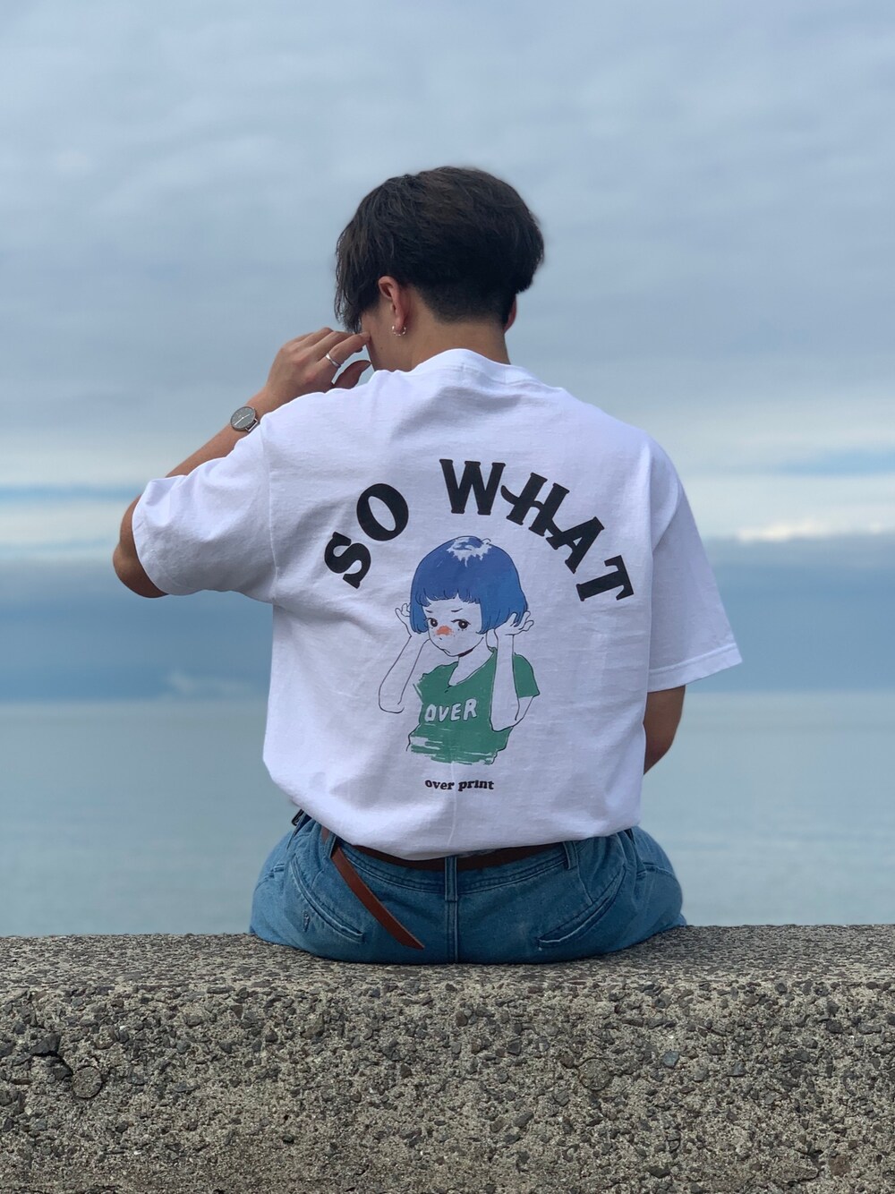 「夏コーデ、休日スタイル、お洒落さんとつながりたい、Tシャツ、オーバーサイズ」｜「overのアイテム（Tシャツ/カットソー、ホワイト系）」を使った、min and…さん（メンズ・170cm）の夏コーディネートの1枚目の写真