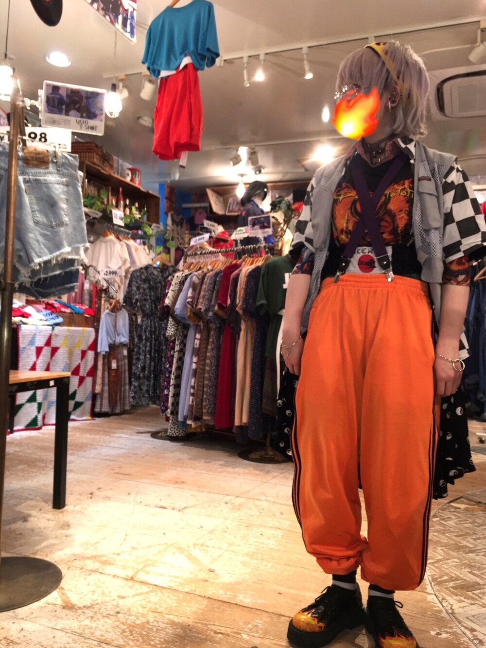 「ファイヤー、used、ootd、ヘアバンド、フィッシャーマン、ジャージ、ティアドロップ、サスペンダー、ボーダー、バンT」｜「瞬足のアイテム（スニーカー、オレンジ系）」を使った、湯さん（レディース・153cm）の夏コーディネートの1枚目の写真