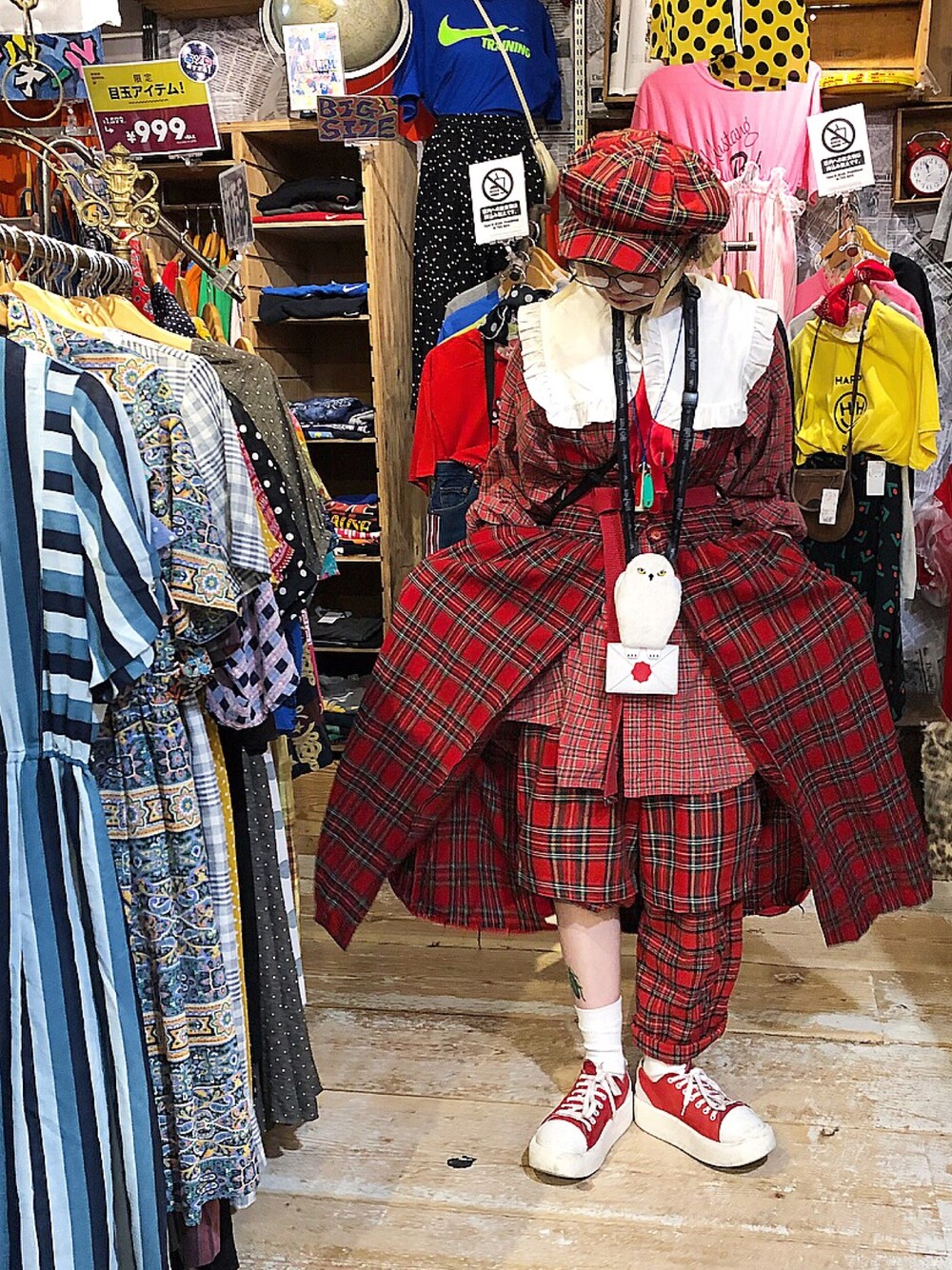 「古着、used、ootd、outfit、チェックシャツ、Tokyo bopper、Ralph Lauren、インスタグラム」｜「TOKYO BOPPERのアイテム（シューズ、レッド系）」を使った、湯さん（レディース・153cm）の夏コーディネートの1枚目の写真