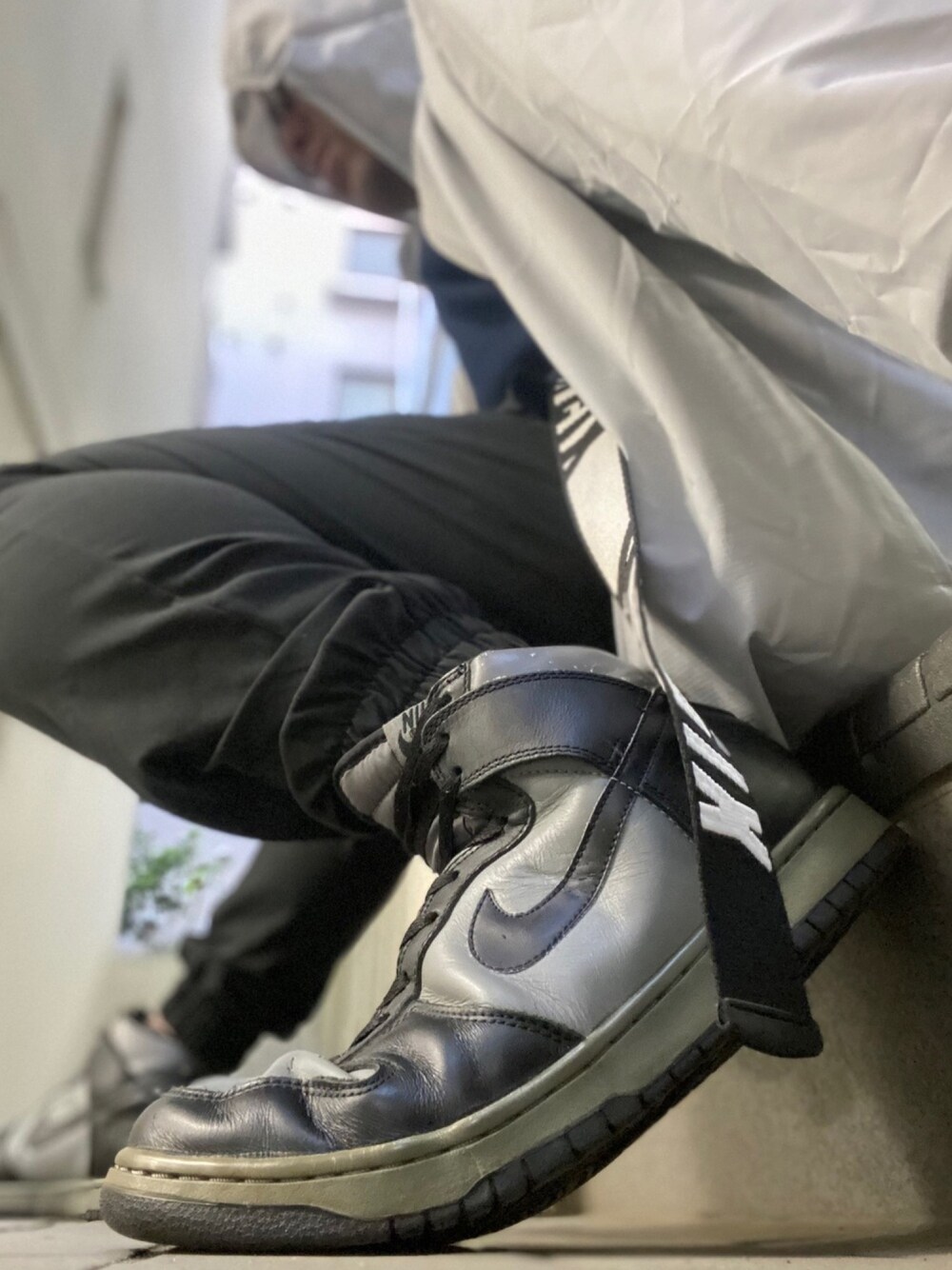 「ジョガーパンツ、ダンク、白黒コーデ」｜「NIKEのアイテム（スニーカー、ブラック系）」を使った、永田製麺さん（メンズ・168cm）の夏コーディネートの1枚目の写真