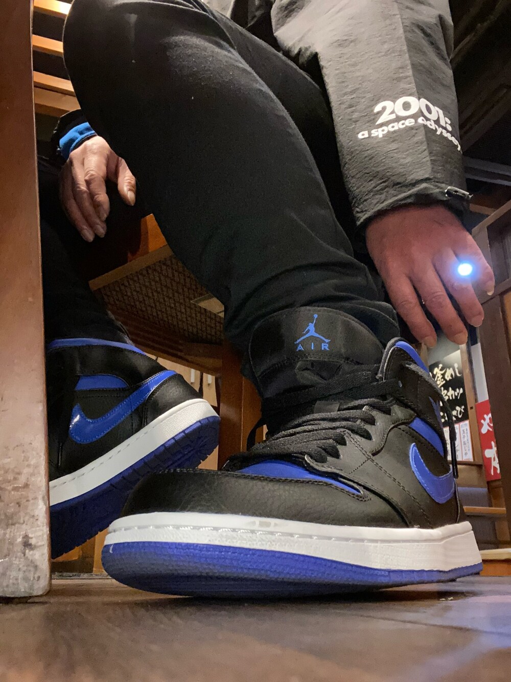 「aj1、焼き鳥屋さん」｜「NIKEのアイテム（スニーカー、ブルー系）」を使った、永田製麺さん（メンズ・168cm）の夏コーディネートの1枚目の写真