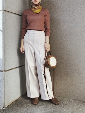 「アイテム（財布/小物、ゴールド系）」を使った、さくらさん（レディース・163cm）の秋コーディネート