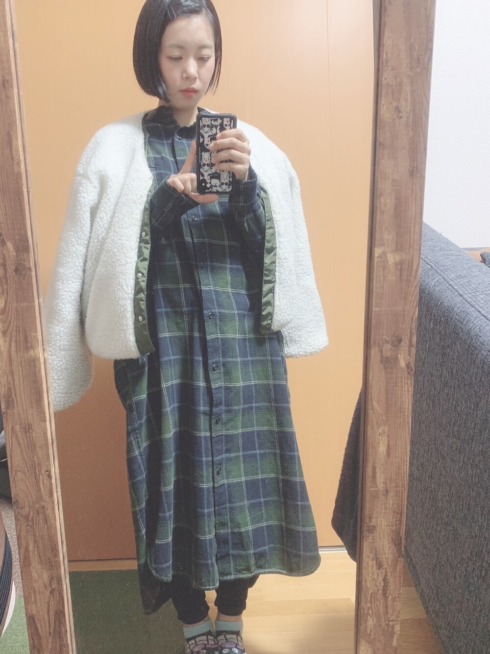「レイカズン(Ray Cassin)、studio clip」｜「studio CLIPのアイテム（シャツワンピース、グリーン系）」を使った、yknさん（レディース・152cm）の冬コーディネートの1枚目の写真