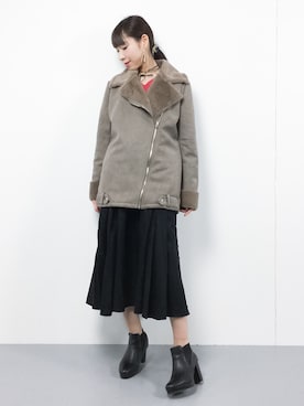 「KOBE LETTUCE（コウベレタス）のアイテム（ムートンコート）」を使った、田中彩央里さん（レディース・158cm）の冬コーディネート