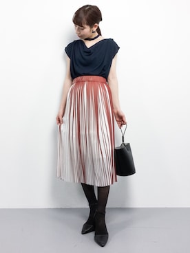 「YAHKI（ヤーキ）のYAHKI（ヤーキ）バケットバッグ（ショルダーバッグ）」を使った、田中彩央里さん（レディース・158cm）の冬コーディネート