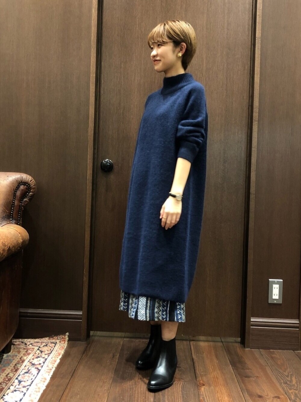 「ニットワンピース、レイヤードスタイル、レイヤード、ジャガードスカート、秋冬コーデ、秋冬、ブーツ、低身長、低身長コーデ、ootd」｜「NOMBRE IMPAIRのFox/W/Ny タートルネックワンピース（ワンピース、ブルー系）」を使った、mis.さん（レディース・149cm）の秋コーディネートの1枚目の写真