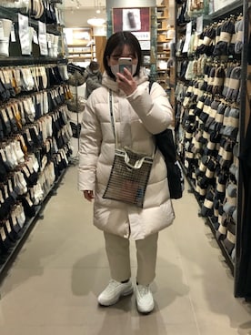 「韓国コーデ」｜「アイテム（チノパンツ）」を使った、ナツミさん（レディース・156cm）の冬コーディネート