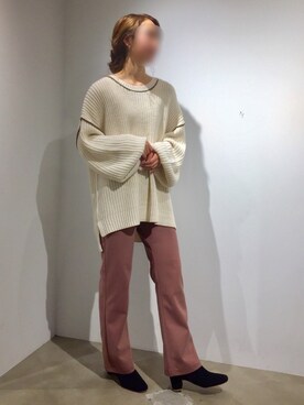 「アイテム（スウェットパンツ、パープル系）」を使った、Natsumiさん（レディース・159cm）の冬コーディネート