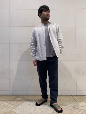 「BATONER（バトナー）のアイテム（パンツ）」を使った、辻本　翔真さん（メンズ・175cm）の春コーディネート
