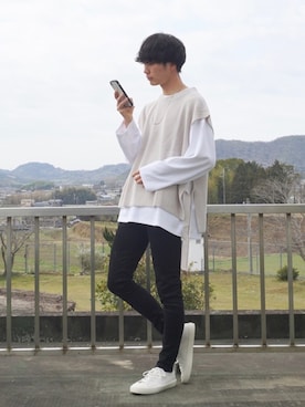 「Adoon plain（アドーンプレーン）のアイテム（ベスト）」を使った、uchiさん（メンズ・177cm）の春コーディネート