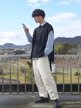 「Adoon plain（アドーンプレーン）のアイテム（ベスト）」を使った、uchiさん（メンズ・177cm）の春コーディネート