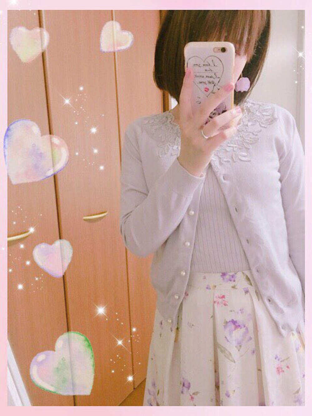 「ウィルセレクション、ウィルセレクション(WILLSELECTION)、全身ウィルコーデ、ウィルガール、くすみカラー、くすみグレー、ライトグレー、花柄スカート」｜「WILLSELECTIONのアイテム（アンサンブル、グレー系）」を使った、ＲIEさん（レディース・154cm）の秋コーディネートの1枚目の写真