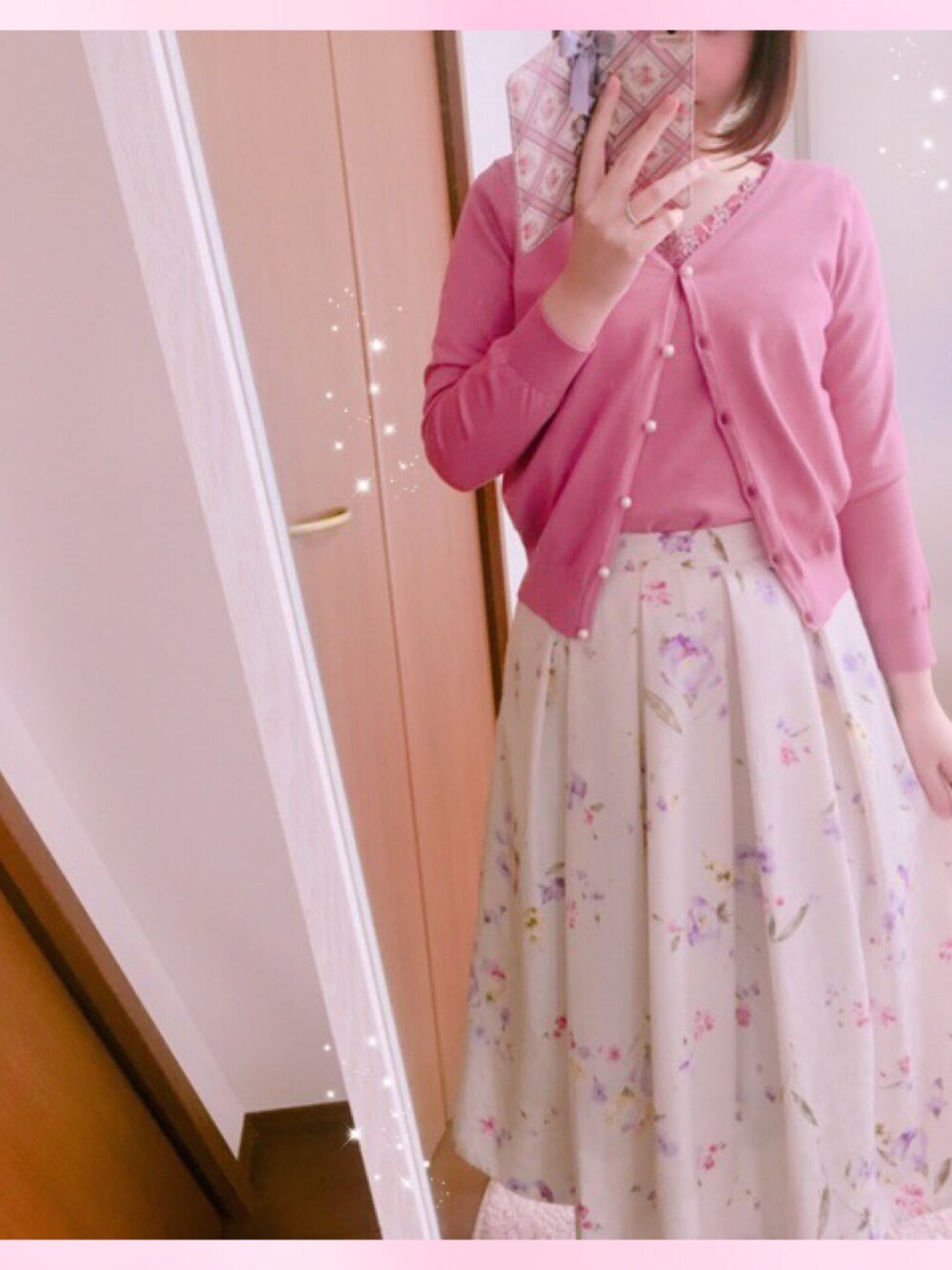 「ウィルセレクション、ウィルセレクション(WILLSELECTION)、ウィルガール、全身ウィルコーデ、ピンク、ピンクコーデ、花柄スカート、お花見コーデ、お花見」｜「WILLSELECTIONのアイテム（アンサンブル、ピンク系）」を使った、ＲIEさん（レディース・154cm）の春コーディネートの1枚目の写真