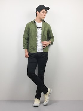 「カーキ×ホワイト」｜中嶋時男さん（メンズ・183cm）の春コーディネート