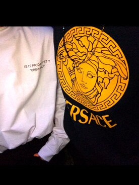 「VERSACE（ヴェルサーチ）のアイテム（スウェット）」を使った、ワニワニパニックさん（メンズ・170cm）の冬コーディネート