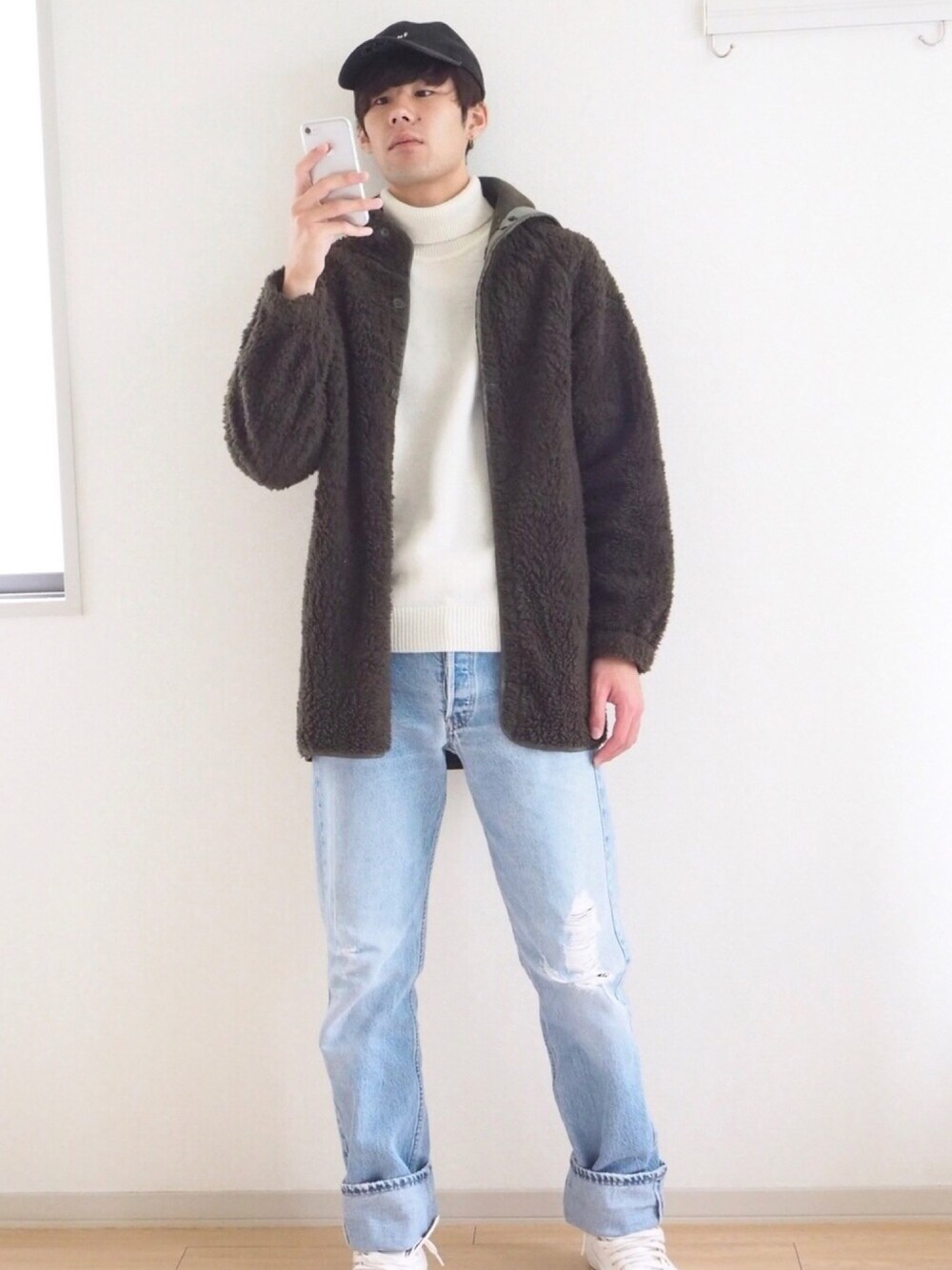 「秋コーデ、simple、ゆるコーデ、シンプルコーデ、ootd、オーバーサイズ、ユニクロ、streetstyle、ビッグシルエット」｜「古着の古着屋さんのJAMで購入しました（ジャケット/アウター、グリーン系）」を使った、なっかさん（メンズ・180cm）の秋コーディネートの1枚目の写真