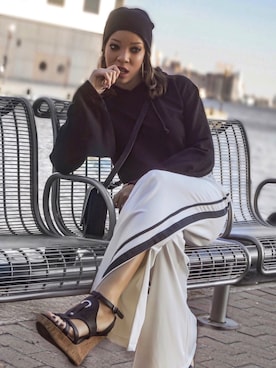 Danielle Harrisさんのコーディネート