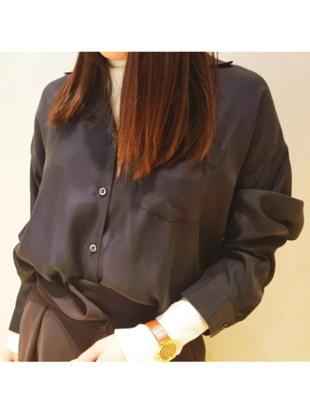 「ootd、outfit、city、tokyobase、l4l、テーパードパンツ、タートルネック、おしゃれさんと繋がりたい」｜「cityのキュプラツイルオープンカラーシャツ（シャツ/ブラウス、ブラック系）」を使った、city_chiakiさん（レディース・162cm）の秋コーディネートの1枚目の写真