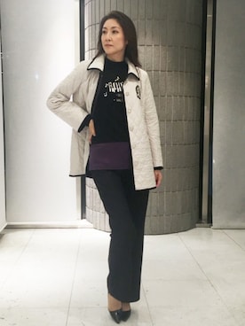 「おでかけ」｜「アイテム（ステンカラーコート）」を使った、ismさん（レディース・170cm）の秋コーディネート