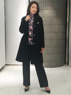 「おでかけ」｜「アイテム（ステンカラーコート）」を使った、ismさん（レディース・170cm）の秋コーディネート