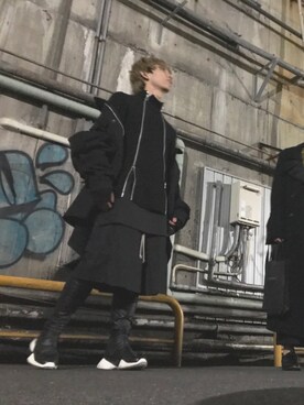 「RICK OWENS」｜「アイテム（ミリタリージャケット）」を使った、京丸さん（メンズ・170cm）の春コーディネート