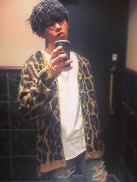 「SAINT LAURENT PARIS（サンローランパリ）のアイテム（デニムパンツ）」を使った、京丸さん（メンズ・172cm）の秋コーディネート