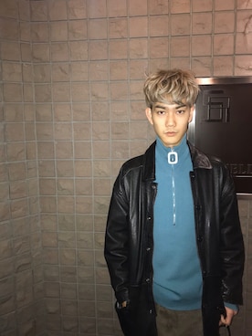 「JW Anderson（ジェイダブリューアンダーソン）のアイテム（ニット/セーター）」を使った、Jun Kuwaharaさん（メンズ・175cm）の夏コーディネート
