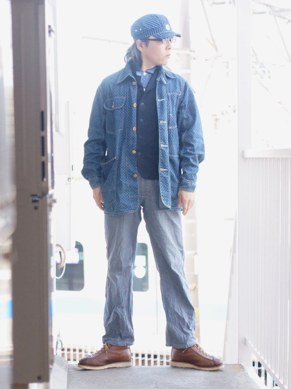 「アメカジ、カバーオール、ドット、ワークキャップ、キャップ、おしゃれさんと繋がりたい、秋のコーデ、40代ファッション、町田」｜「BOBSONのアイテム（カーゴパンツ、ブルー系）」を使った、s uchidaさん（メンズ・173cm）の秋コーディネートの1枚目の写真