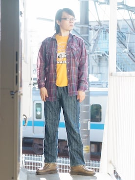 「FREEWHEELERS（フリーホイーラーズ）のアイテム（デニムパンツ）」を使った、s uchidaさん（メンズ・173cm）の秋コーディネート