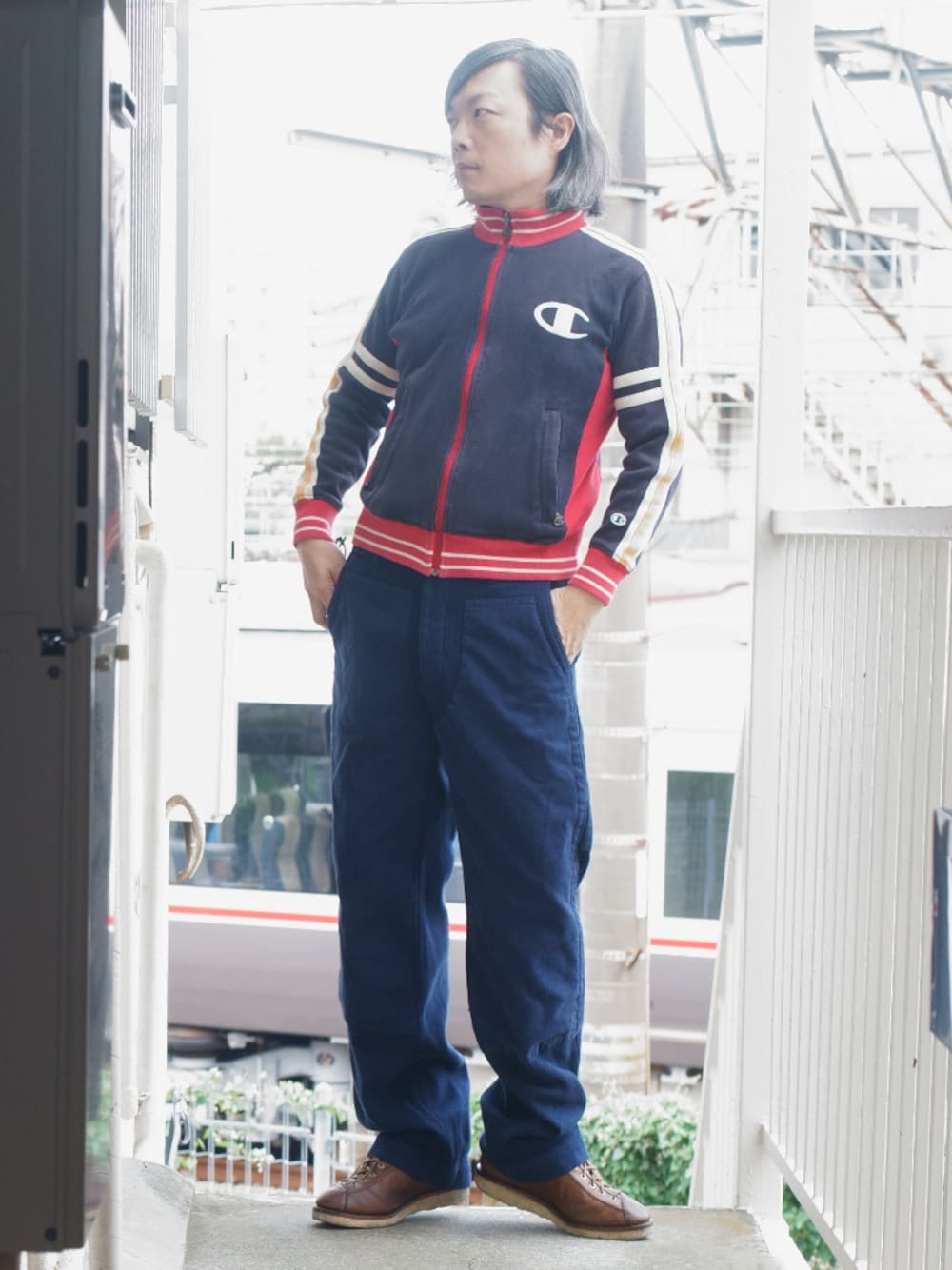 「ジャケット、トラックジャケット、アメカジ、ストリート、刺し子パンツ、刺し子、40代ファッション、40代」｜「Championのアイテム（ジャージ、ブラック系）」を使った、s uchidaさん（メンズ・173cm）の秋コーディネートの1枚目の写真