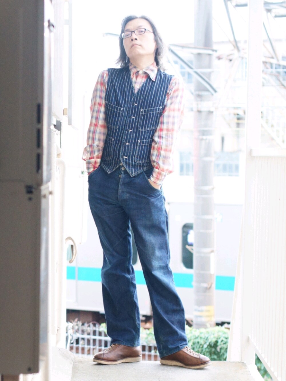 「アメカジ、ベスト、チェック、チェックシャツ、秋服、40代ファッション、40代」｜「CUSHMANのアイテム（ブーツ、ブラウン系）」を使った、s uchidaさん（メンズ・173cm）の秋コーディネートの1枚目の写真