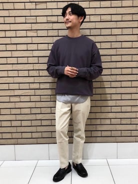 「オフホワイト」｜「アイテム（ローファー）」を使った、立川　敬祐さん（メンズ・167cm）の秋コーディネート