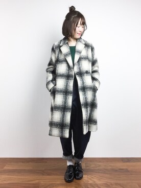 「OLIVE des OLIVE（オリーブデオリーブ）のアイテム（チェスターコート）」を使った、まるさん（レディース・161cm）の冬コーディネート