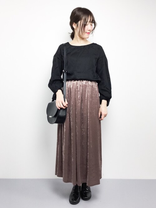 ベロアロングスカートを使った人気ファッションコーディネート - WEAR
