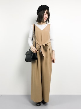 「アイテム（つなぎ/オールインワン、ベージュ系）」を使った、まるさん（レディース・161cm）の春コーディネート