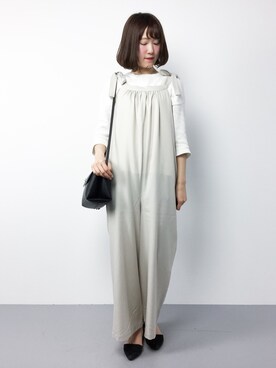 「アイテム（つなぎ/オールインワン、ベージュ系）」を使った、まるさん（レディース・161cm）の春コーディネート