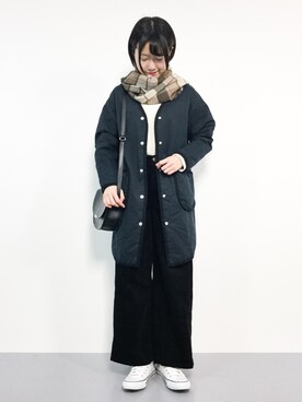 「AMERICAN HOLIC（アメリカンホリック）の【追加生産】太コーデュロイワイドパンツ（その他パンツ）」を使った、まるさん（レディース・161cm）の冬コーディネート