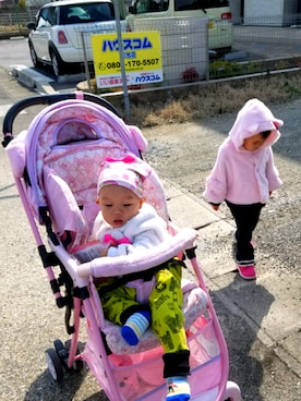 「EARTHMAGIC（アースマジック）のアイテム」を使った、AKiko Ishiiさん（キッズ・90cm）の春コーディネート