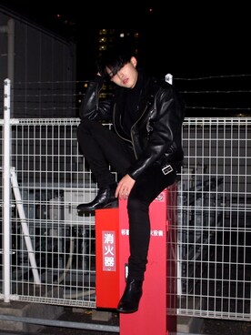 「UNIQLO（ユニクロ）のWOMEN ウルトラストレッチジーンズ（デニムパンツ）」を使った、AYUMUさん（メンズ・177cm）の冬コーディネート